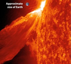 Pământul și erupția. Foto: ASA/GSFC/SDO
