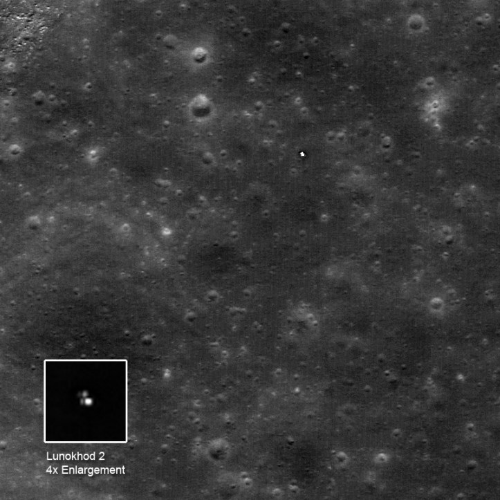 Lunokhod 2 pe Lună. Se observă urmele lăsate de roți. Foto:NASA/GSFC/Arizona State University