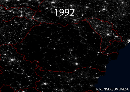 Iluminarea României în opt ani. Foto: NGDC/DMSP/ESA