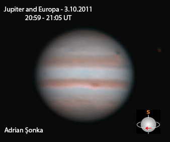 Animație din seara de 3 oct 2011. Pata neagră este umbra satelitului afla în afara discului în dreapta. Pata ovală de sub umbră este Marea Pată Roșie